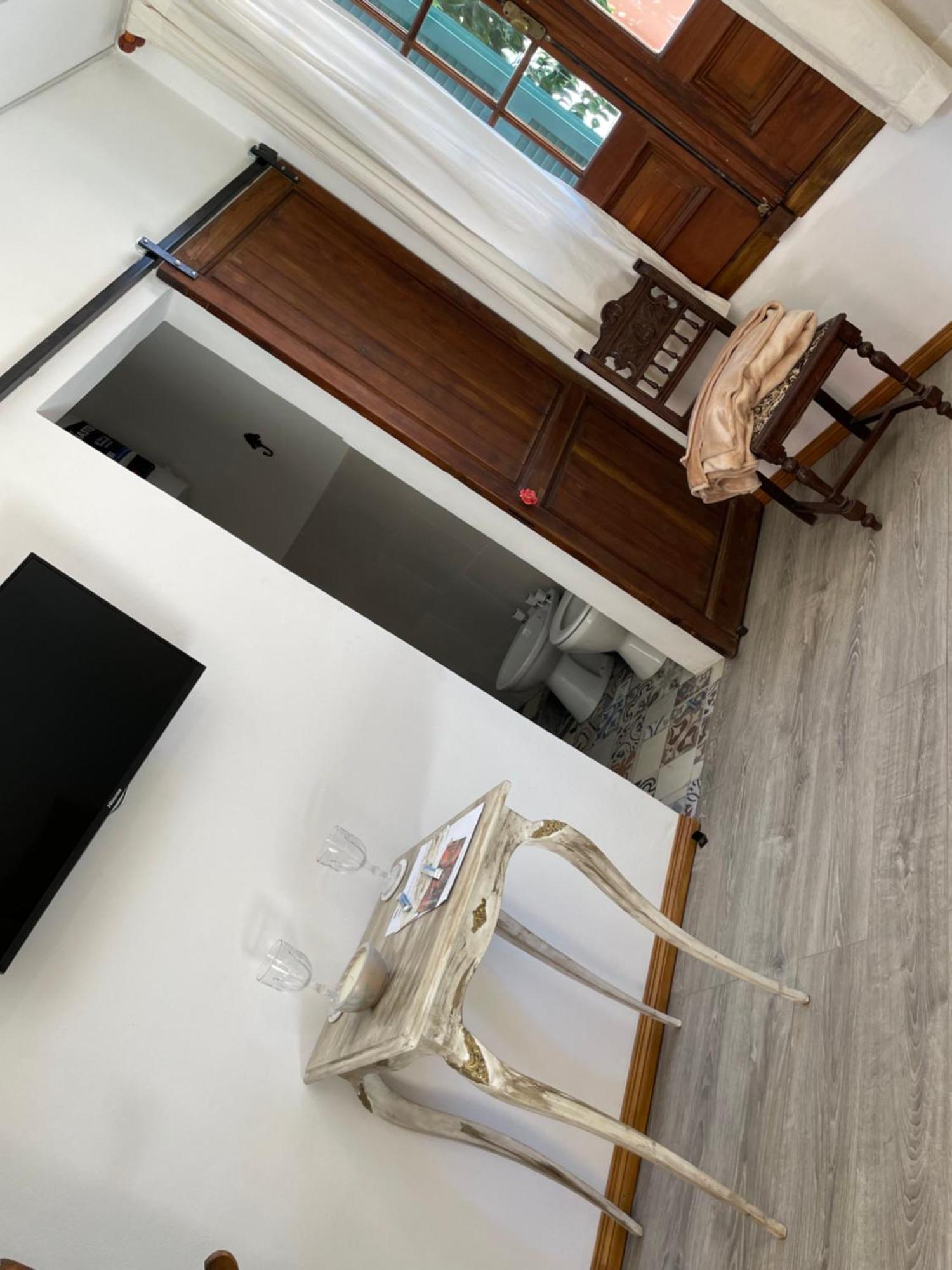 La Escondida, Casa De Huespedes Bed & Breakfast ซานอันโตนิโอเดอาเรโก ภายนอก รูปภาพ